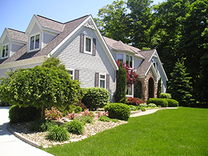 Landscapers and Lawncare Services in Robins, IA